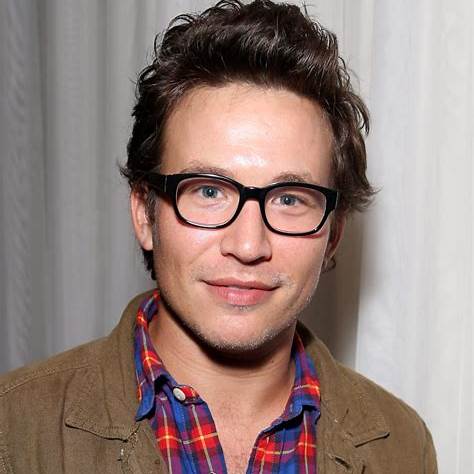 JONATHAN TAYLOR THOMAS